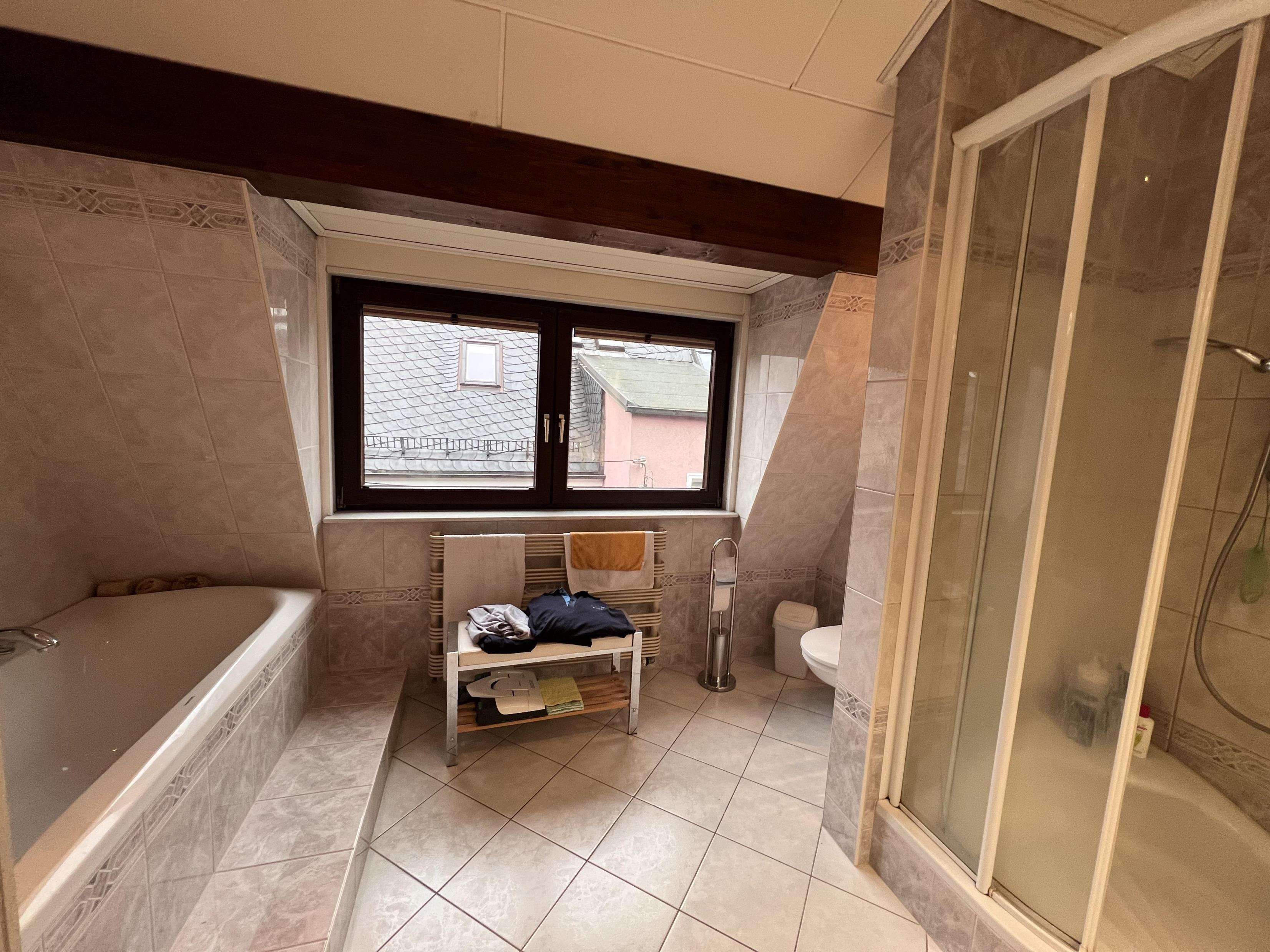 Immobilie in Neukirchen/Erzgebirge - Wohnen, Büro und Praxis in einem! - Bild 14