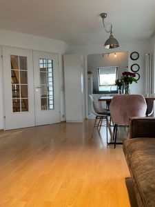 **kurzfristig frei in Kernen-Rom.**: Charmante 3,5-Zimmer-Wohnung, EBK, Ost-Balkon und Kfz-Stellplat