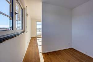 Alpenblick vom Bett aus - Dachterrasse -7.OG - 2,5 Zi-Whg., Homeoffice und EBK an U3 Obersendling – Die vollständige Adresse der Immobilie erhältst du vom Anbieter., 81379 Thalkirchen, München – Vorschaubild 8