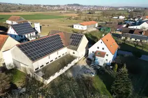 Ruhiges ZFH mit Hofstelle und großem Grundstück auf dem Land + genehmigte Bauvoranfrage MFH – Alb-Donau-Kreis – Vorschaubild 2