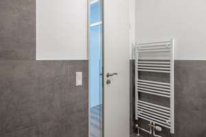 Helles Erdgeschoss-Apartment mit Terrasse in beliebter Lage von Köln-Junkersdorf – Die vollständige Adresse der Immobilie erhältst du vom Anbieter., 50858 Junkersdorf, Köln – Vorschaubild 6