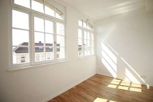 Industriecharme Plagwitz: 3 Zimmer Immobilie auf 2 Ebenen mit weitläufiger Terrasse + Stellplatz – Limburger Str. 74 b, 4229 Plagwitz, Leipzig – Vorschaubild 1