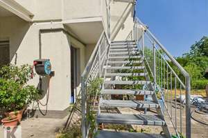 Großzügiges Zweifamilienhaus mit Garten und 3 Garagen in Ludwigshafen-Friesenheim – 67063 Friesenheim, Ludwigshafen am Rhein – Vorschaubild 4