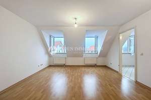 2 große Zimmer mit Aufzug & Balkon Altstadt Köpenick mit Umwandlungspotenzial in 3-Zimmer-Wohnung ! – Kietzer Str. 7, 12555 Köpenick, Berlin – Vorschaubild 4