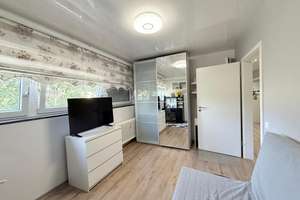 Schicke und bezugsfertige 4-Zimmer-Wohnung mit Küche und Balkon – Die vollständige Adresse der Immobilie erhältst du vom Anbieter., 40589 Holthausen, Düsseldorf – Vorschaubild 10