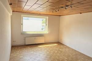 Lebendiger Wohnraum in Essen: 3,5-Zimmer-Wohnung mit Balkon – Giesebrechtstraße 30, 45144 Frohnhausen, Essen – Vorschaubild 3