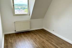 Renovierte 2-Zimmer-Dachgeschosswohnung in Wuppertal Barmen – Gewerbeschulstr. 79, 42289 Heckinghausen, Wuppertal – Vorschaubild 3