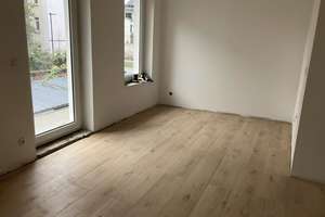 Zweitbezug nach San.! Kompaktloft 1-Zi. im Hinterhaus mit Du. und Lam. in zentraler Lage! EBK mgl. – Turnstraße 25, 9126 Bernsdorf, Chemnitz – Vorschaubild 4