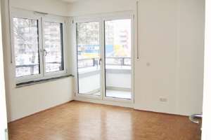 Absolut ruhige und helle 2 Zimmer-Wohnung direkt am Park in Wohnanlage "Parkside Leopold" – Hans-Döllgast-Str. 8, 80807 Neufreimann, München – Vorschaubild 4