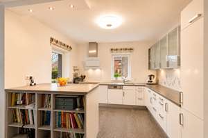 Top ausgestattete 4-Zimmer Gartenwohnung mit Terrasse – Die vollständige Adresse der Immobilie erhältst du vom Anbieter., 22359 Volksdorf, Hamburg – Vorschaubild 3