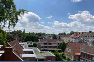 Blick über das Kreuzviertel - Maximilianstraße an der Aa