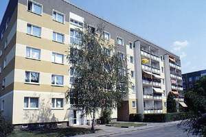 Ihre neue Wohnung: günstig geschnittene 4-Zimmer-Wohnung mit Balkon!