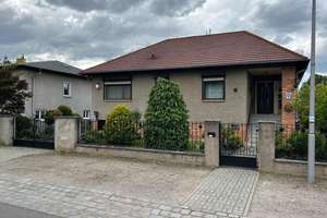 Einfamilienhaus in attraktiver Lage von Berlin-Hohenschönhausen – Die vollständige Adresse der Immobilie erhältst du vom Anbieter., 13053 Alt-Hohenschönhausen, Berlin – Vorschaubild 2