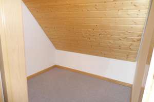 Traumhafte Maisonette-Wohnung mit besten Aussichten, 3,5 Zimmer, neuwertige EBK und Tiefgarage  – Die vollständige Adresse der Immobilie erhältst du vom Anbieter., 79688 Hausen im Wiesental – Vorschaubild 9