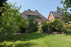 BONN OBERKASSEL freist. Einfam. Haus mit ca. 200 m² Wfl., 841 m² GrSt. Keller, Garage, Baugrundstück – Die vollständige Adresse der Immobilie erhältst du vom Anbieter., 53227 Oberkassel, Bonn – Vorschaubild 8