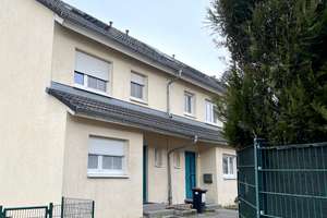 Modernes Reihenhaus: 130 m² Wohnfläche in Frankfurt-Niederursel