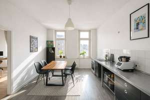 Lichtverwöhnte 2,5-Zimmer-Wohnung mit effektiver Aufteilung in toller und beliebter Lage! – Die vollständige Adresse der Immobilie erhältst du vom Anbieter., 40223 Unterbilk, Düsseldorf – Vorschaubild 2