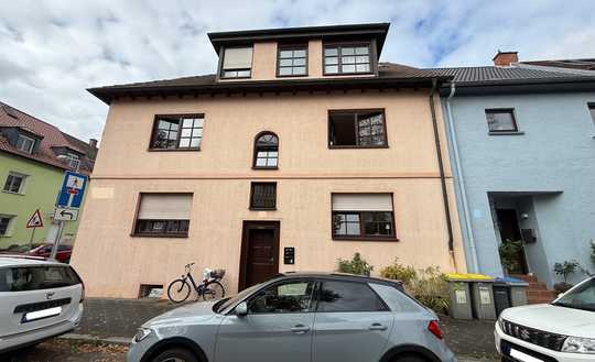 MA-Neuostheim: Begehrte Lage, klassischer Charme, sofort bezugsfrei – Altbauwohnung mit Balkon