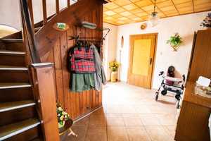 Zweigeschossiges Einfamilienhaus mit Scheune, Nebengelass und Weideflächen in Leutenberg / Hirzbach – Hirzbach 18, 7338 Saalfeld-Rudolstadt (Kreis) – Vorschaubild 4