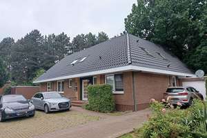 Schöne Dachgeschosswohnung mit Loggia in Lübeck Schönböcken