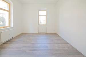 Frisch renovierte Altbauwohnung, neuer Laminatboden, schickes Bad - sofort bezugsfertig. – Stollestraße 38, 1159 Löbtau-Nord, Dresden – Vorschaubild 8