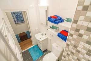 Altbau zum Verlieben: Helle 2 Zimmer mit Balkon am Mauerpark – 10437 Prenzlauer Berg, Berlin – Vorschaubild 13