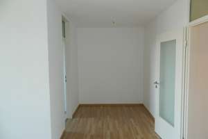 Reizende 3-Zimmer-Wohnung im Zentrum von Haimhausen – Die vollständige Adresse der Immobilie erhältst du vom Anbieter., 85778 Haimhausen – Vorschaubild 8