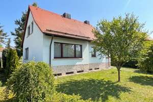 Provisionsfrei!! Freistehendes Einfamilienhaus in beliebter, naturnaher Lage