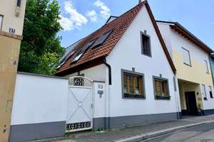 TEILUNGSVERSTEIGERUNG: Einfamilienhaus mit Charme in Alt-Neckarau