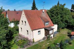 Wohnen am Ortsrand - Ländliches Einfamilienhaus in Hitzhofen – Die vollständige Adresse der Immobilie erhältst du vom Anbieter., 85122 Hitzhofen – Vorschaubild 1
