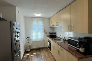 1-Zimmer-Dachgeschosswohnung direkt am Schlosspark