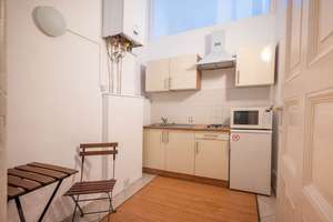 ⭐️ Altbau Traum in ruhiger Seitenstraße - hochwertige 2-Zimmer Wohnung fußläufig zum KaDeWe – Die vollständige Adresse der Immobilie erhältst du vom Anbieter., 10787 Schöneberg, Berlin – Vorschaubild 4