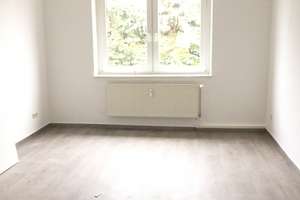 NEU renovierte 3-Raum-Wohnung in Jessin bei Grimmen mit Garten und Garage – Jessiner Dorfstraße 5, 18507 Grimmen – Vorschaubild 4