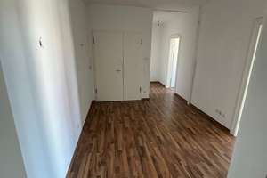 3 Zimmerwohnung mit Balkon inmitten der Bielefelder Stadt – Die vollständige Adresse der Immobilie erhältst du vom Anbieter., 33613 Mitte, Bielefeld – Vorschaubild 2
