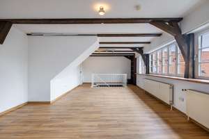 RESERVIERT! Altbauwohnung im Herzen der Augsburger Altstadt – Die vollständige Adresse der Immobilie erhältst du vom Anbieter., 86150 Lechviertel, östl. Ulrichsviertel, Augsburg – Vorschaubild 8
