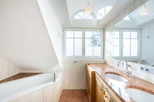 AIGNER - Lichtdurchflutete Dachgeschosswohnung mit Galerie in Waldtrudering – Die vollständige Adresse der Immobilie erhältst du vom Anbieter., 81827 Waldtrudering, München – Vorschaubild 8