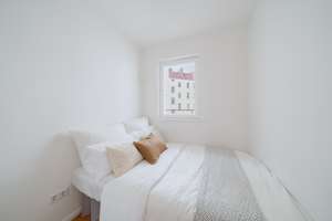 Erstbezug nach Kernsanierung: 1,5-Zimmer-Apartment mit französischem Balkon am Volkspark Wilmersdorf – 10715 Wilmersdorf, Berlin – Vorschaubild 5