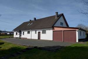 Tolle Immobilie in perfekter Lage, Ruheoase auf 3.900 qm Grundstück. Doppelgarage, ausbaufähig – Im Oberdorf 102, 52393 Hürtgenwald – Vorschaubild 2