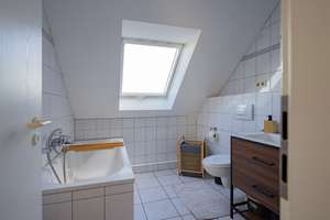 Krefeld Cracau! Moderne 4-Zimmer-Maisonettewohnung mit tollem Sonnenbalkon & Tiefgaragenstellplatz! – Die vollständige Adresse der Immobilie erhältst du vom Anbieter., 47799 Cracau, Krefeld – Vorschaubild 15