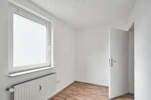 Schönes Wohnhaus mit Ladenfläche in zentraler Lage – Brunhildestraße 20, 61389 Schmitten – Vorschaubild 13