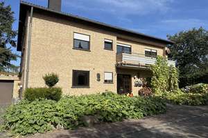 Vollständig renovierte 4-Raum-Wohnung mit Balkon in Andernach-Kell