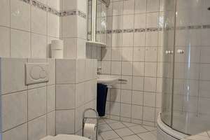 ! Reserviert !  Gepflegtes Reihenmittelhaus in Bremen-Kirchhuchting von privat – Die vollständige Adresse der Immobilie erhältst du vom Anbieter., 28259 Kirchhuchting, Bremen – Vorschaubild 9