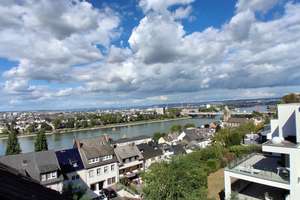 Rheinblick - das ganze Jahr: Maisonette in Pfaffendorf mit fünf Zimmern
