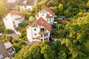 Wohnen mit Atmosphäre und Weitblick am Giersberg: 4ZKB mit EBK, Dachterrasse, Stellplatz und Garten – Edith-Langner-Straße 73, 57072 Siegen, Siegen – Vorschaubild 25