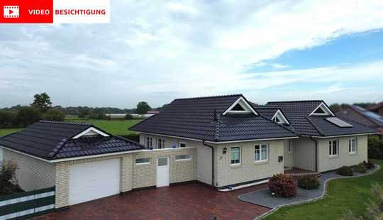 Bild von Moderner Bungalow mit Weitblick ins Grüne