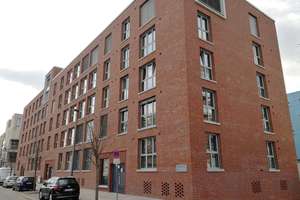 Neuwertige 3-Zimmer-Wohnung mit Einbauküche und Weserblick in der Überseestadt