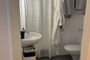 Teilmöblierte & lichtdurchflutete 2-Zimmer-Wohnung in Düsseldorf Friedrichstadt  – Zimmerstraße 9, 40215 Friedrichstadt, Düsseldorf – Vorschaubild 5