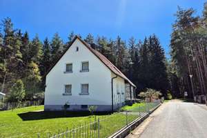 Natur pur&Renditechance:Gepflegtes EFH mit Einliegerwohnung  am Waldrand – Provisionsfrei!  – Die vollständige Adresse der Immobilie erhältst du vom Anbieter., 92729 Weiherhammer – Vorschaubild 3