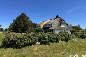 Heimeliges Reetdachendhaus in traumhafter Lage an den Deichwiesen ! – Die vollständige Adresse der Immobilie erhältst du vom Anbieter., 25980 Sylt (Gemeinde) – Vorschaubild 2