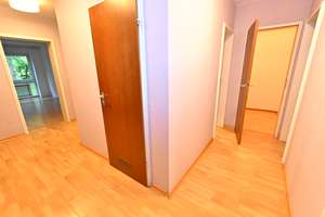 3 ZKB-Wohnung mit Loggia, EBK - optional TG-Stellplatz - schöne Lage, Augsburg-Hochzoll – Herzogstandstraße 28, 86163 Hochzoll-Nord, Augsburg – Vorschaubild 18